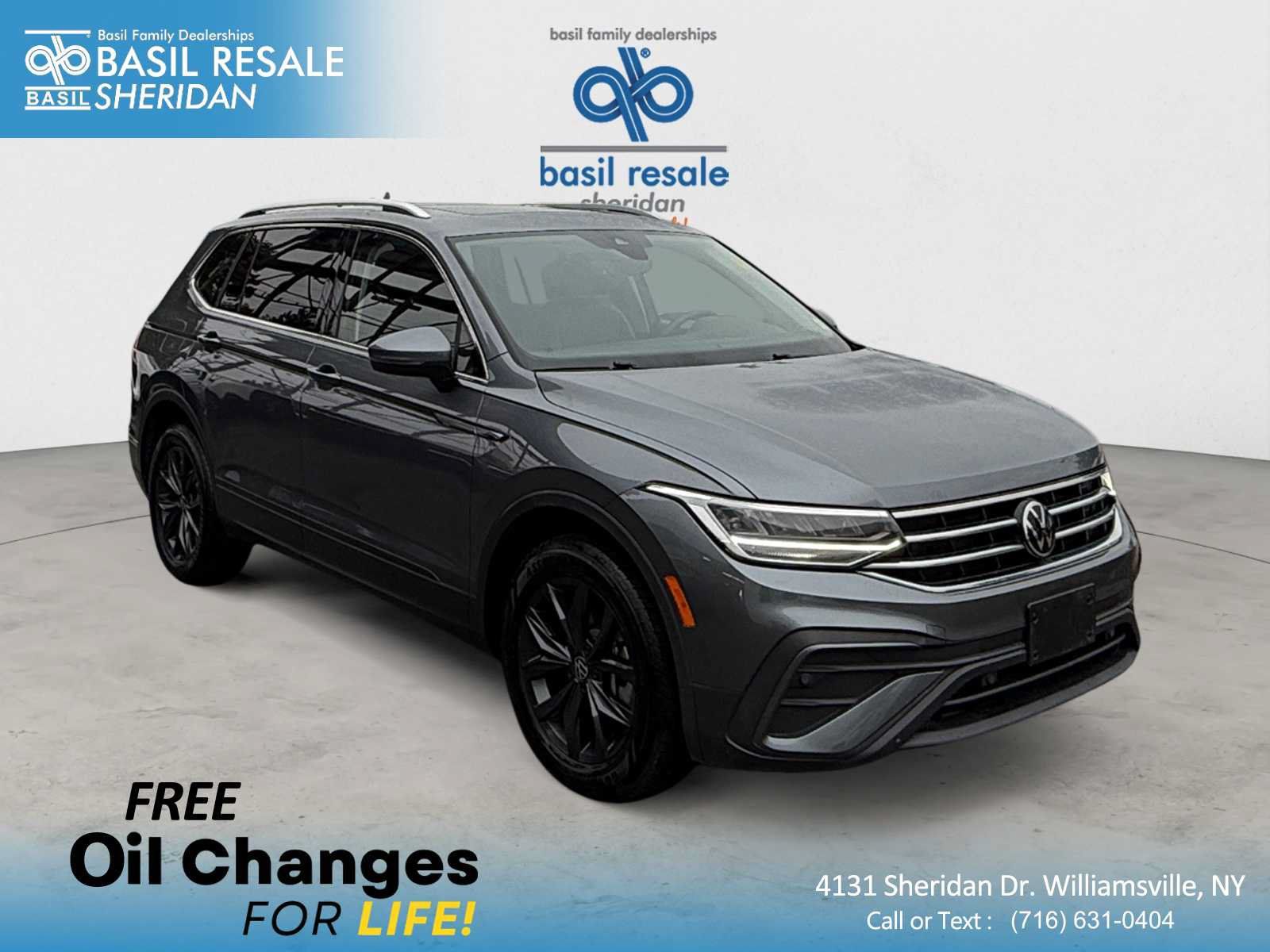 Used 2024 Volkswagen Tiguan SE FWD image 1