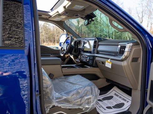 Used 2026 Ford F450 Platinum w/ Platinum Plus Package image 39