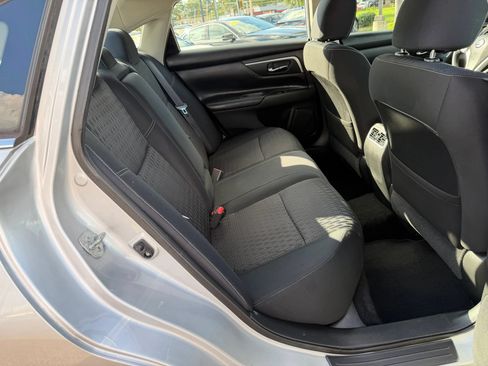 Used 2016 Nissan Altima 2.5 SV w/ Convenience Package FWD image 15