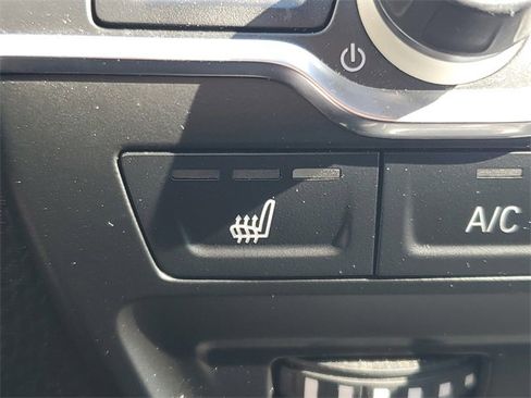 Used 2017 BMW i3 94Ah w/Range Extender image 6