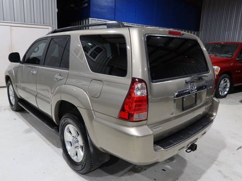 Used 2008 Toyota 4Runner SR5 w/ SR5 Extra Value Pkg 1 RWD image 3
