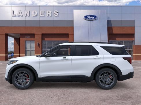 New 2026 Ford Explorer ST-Line w/ ST-Line Street Pack RWD image 3