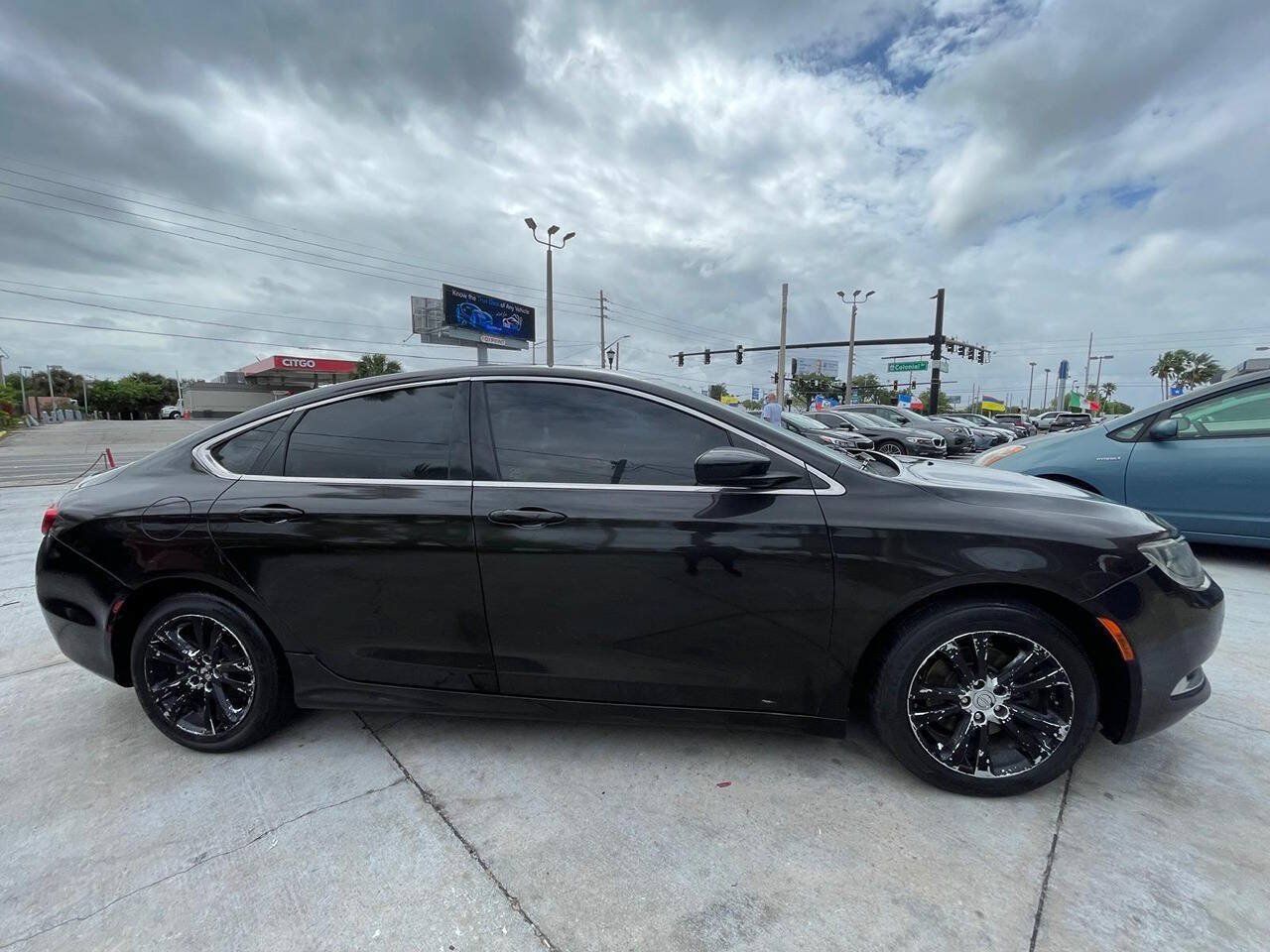 Used 2015 Chrysler 200 Limited w/ Convenience Group FWD image 18