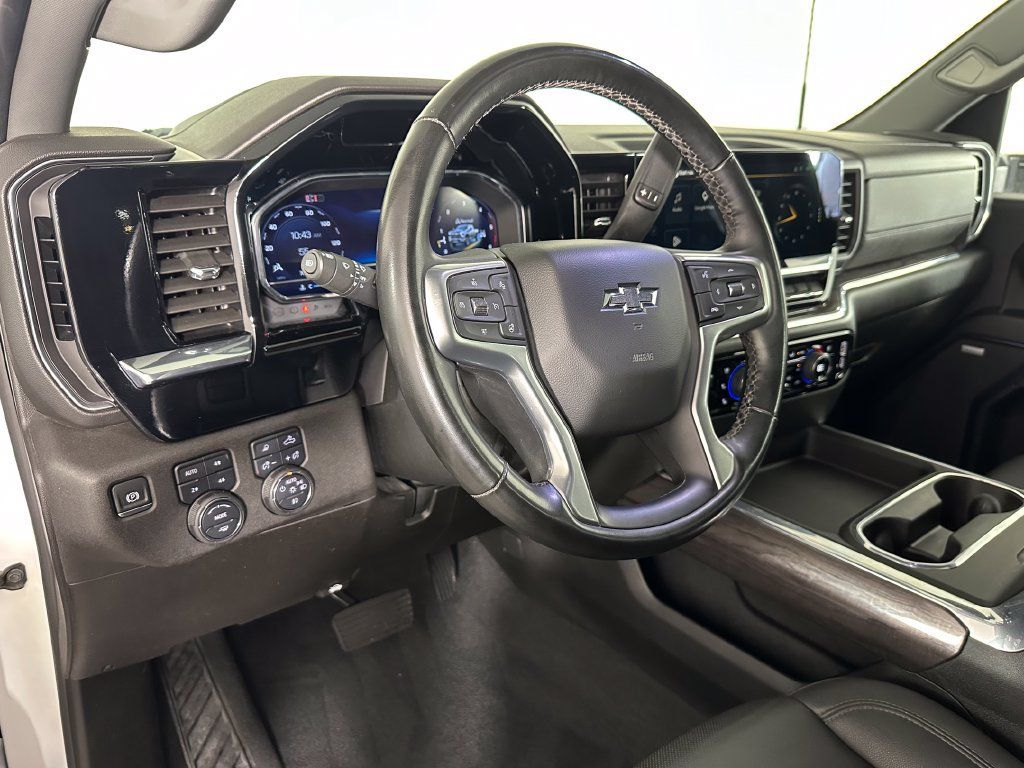 Used 2024 Chevrolet Silverado 2500 LTZ w/ LTZ Plus Package AWD/4WD image 11