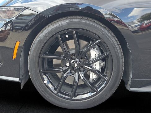 Used 2025 Ford Mustang GT Premium RWD image 8