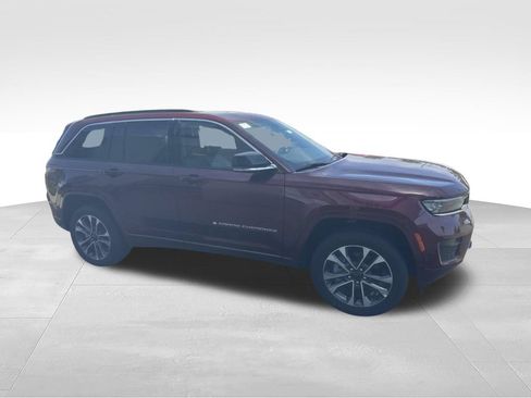 New 2024 Jeep Grand Cherokee Overland w/ Advanced Protech Group III AWD/4WD image 5