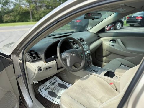 Used 2009 Toyota Camry XLE FWD image 10