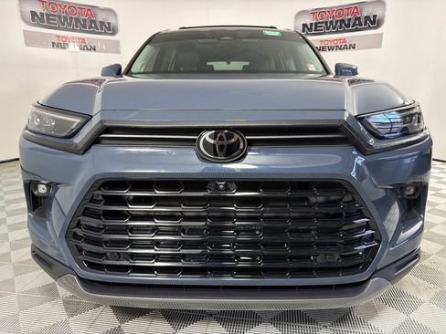 Used 2024 Toyota Grand Highlander Platinum image 9