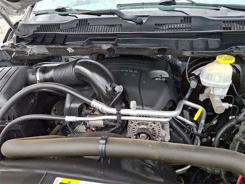 Used 2017 RAM 1500 Express image 26
