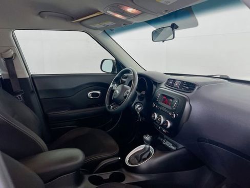 Used 2015 Kia Soul FWD image 9