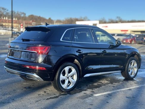 Used 2023 Audi Q5 2.0T Prestige w/ Prestige Package image 7