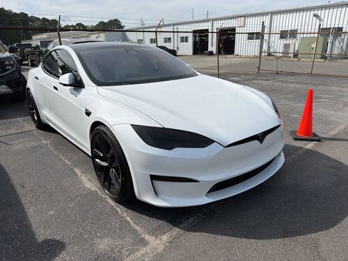 Used 2022 Tesla Model S Plaid image 1