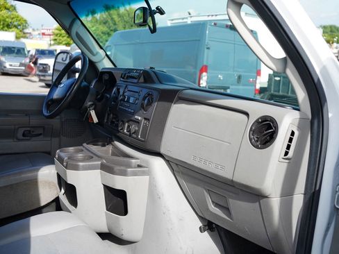 Used 2016 Ford E-450 and Econoline 450 Super Duty w/ Power Windows & Locks Group RWD image 27