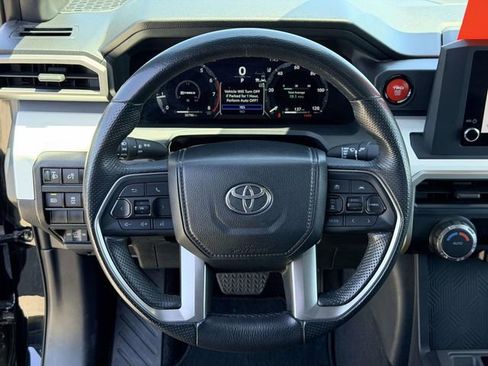 Used 2024 Toyota Tacoma TRD Off-Road AWD/4WD image 18