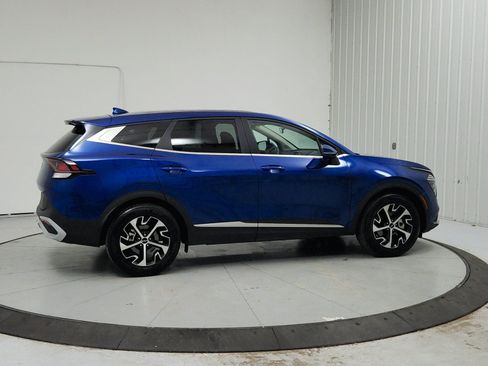 Used 2025 Kia Sportage EX FWD image 8