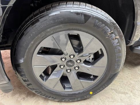 New 2025 Ford F150 Lightning Lariat image 30