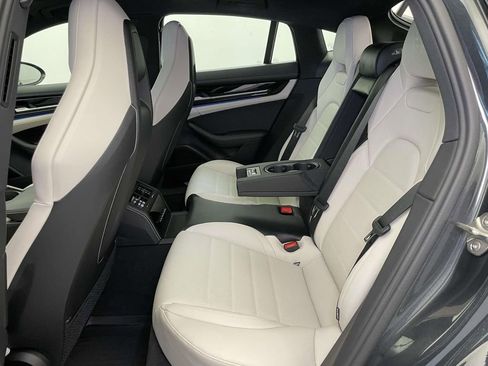 Used 2024 Porsche Panamera 4 image 19
