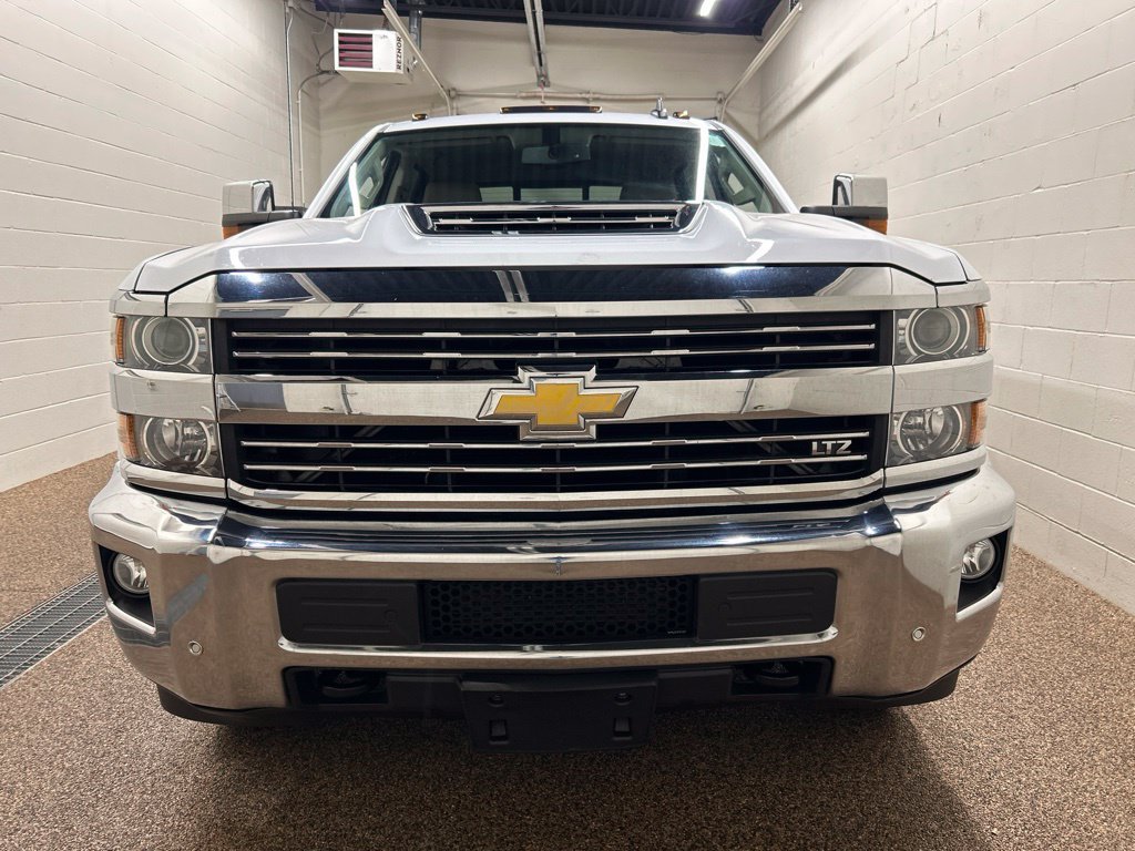 Used 2018 Chevrolet Silverado 3500 LTZ w/ Duramax Plus Package AWD/4WD image 7