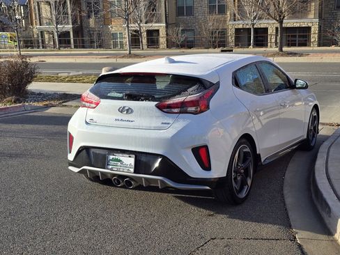 Used 2020 Hyundai Veloster Turbo image 10
