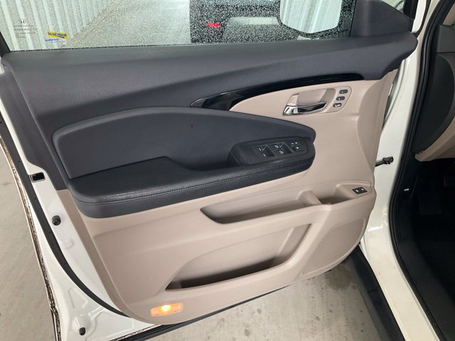 Used 2016 Honda Pilot Touring image 4