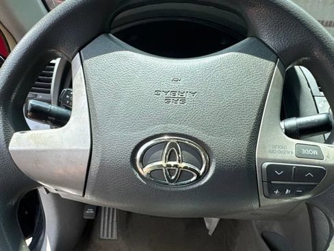 Used 2010 Toyota Camry LE FWD image 16