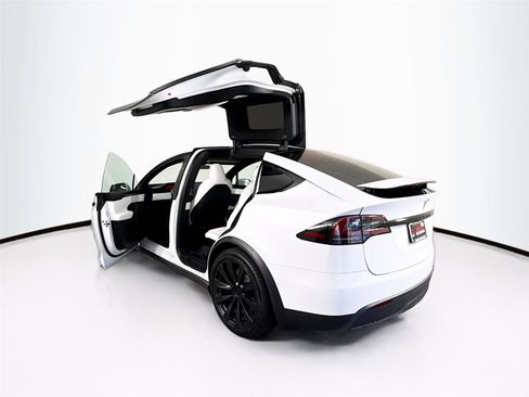 Used 2022 Tesla Model X Plaid AWD/4WD image 29
