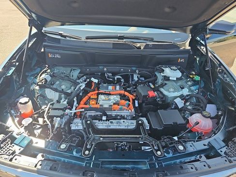 New 2026 Cadillac Vistiq Platinum w/ LPO, Floor Liner Package image 36