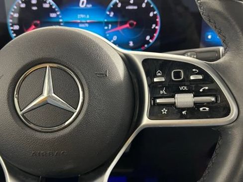 Used 2022 Mercedes-Benz GLB 250 image 10