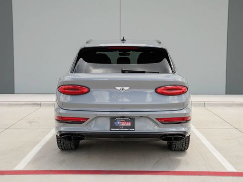 Used 2023 Bentley Bentayga Extended Wheelbase AWD/4WD image 6