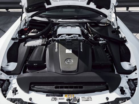 Used 2018 Mercedes-Benz AMG GT R image 22
