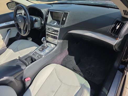 Used 2011 INFINITI G37 Convertible w/ Premium Pkg RWD image 26