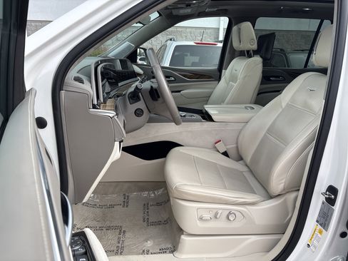 Used 2023 Cadillac Escalade Sport Platinum image 21