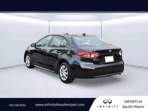 Used 2022 Toyota Corolla LE image 6
