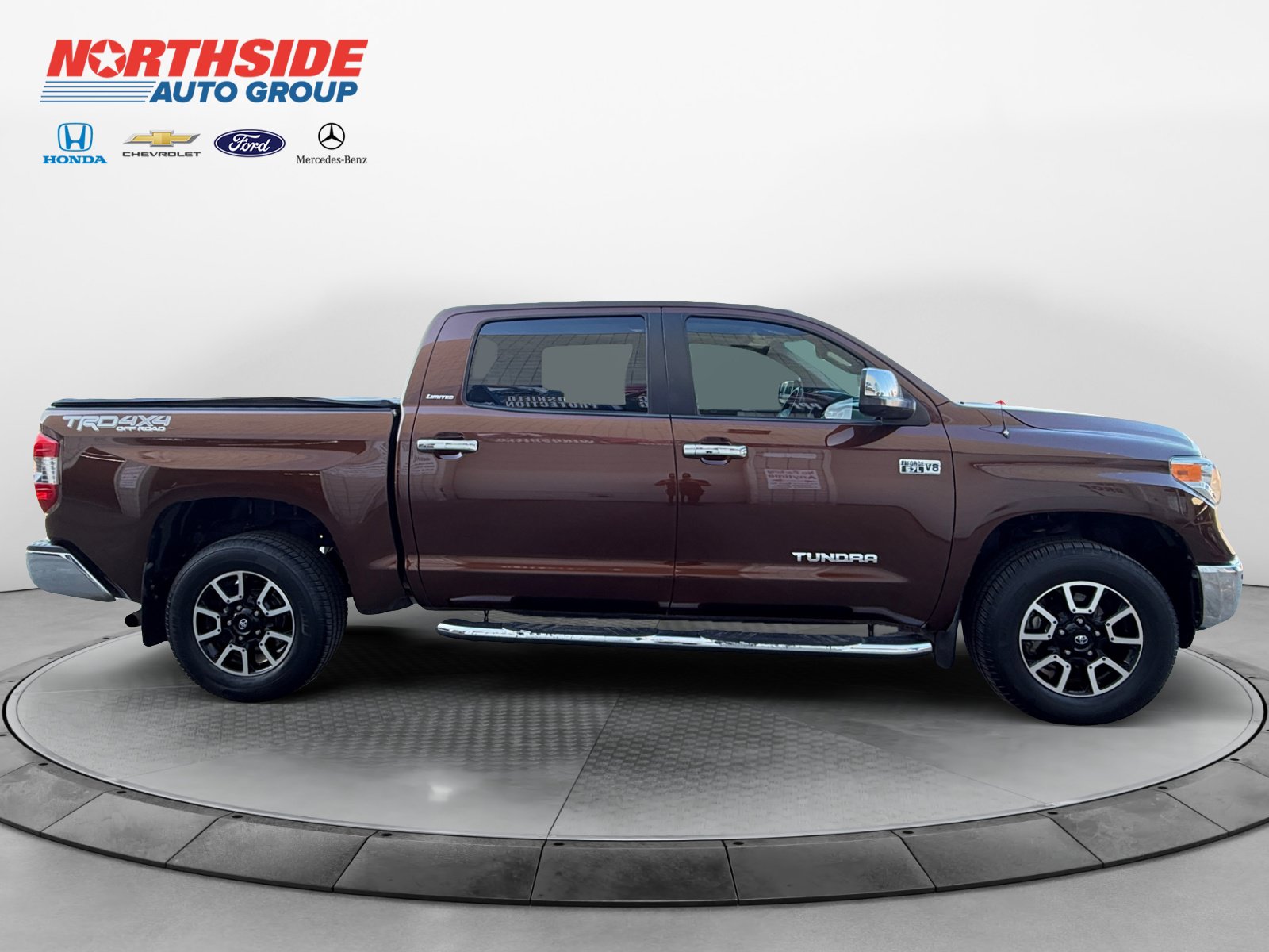Used 2014 Toyota Tundra Limited w/ Limited Premium Package AWD/4WD image 8