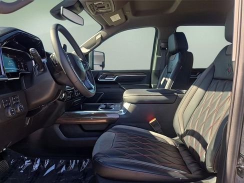 Used 2025 Chevrolet Silverado 2500 LT w/ Trail Boss Package image 21