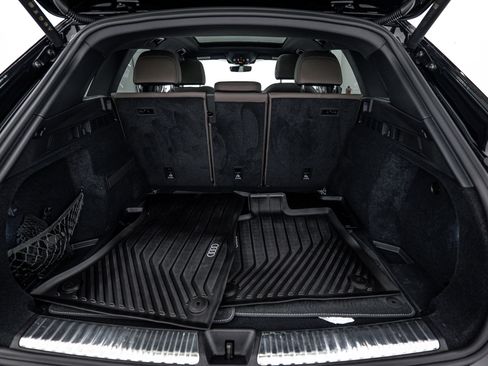 Certified 2025 Audi Q5 Premium w/ Convenience Package image 20