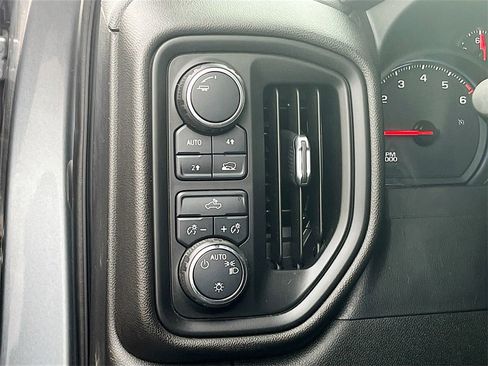 Used 2021 Chevrolet Silverado 1500 Custom image 10
