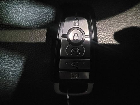 Used 2020 Ford Explorer XLT w/ Equipment Group 202A image 32