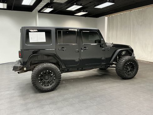 Used 2015 Jeep Wrangler Unlimited Sport w/ Max Tow Package AWD/4WD image 6