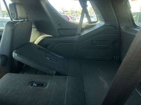 Used 2024 Chevrolet Tahoe LT image 9