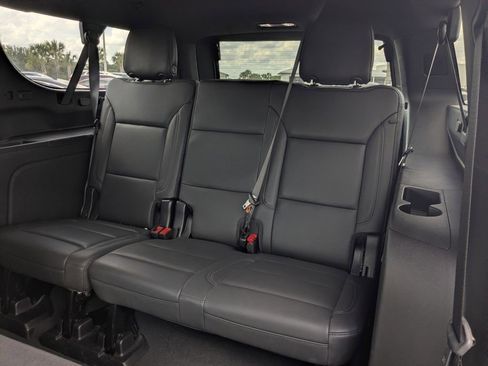 Certified 2025 Chevrolet Suburban Z71 AWD/4WD image 13