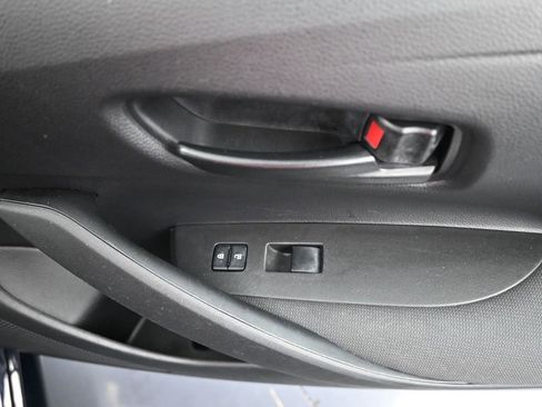 Used 2022 Toyota Corolla LE image 13