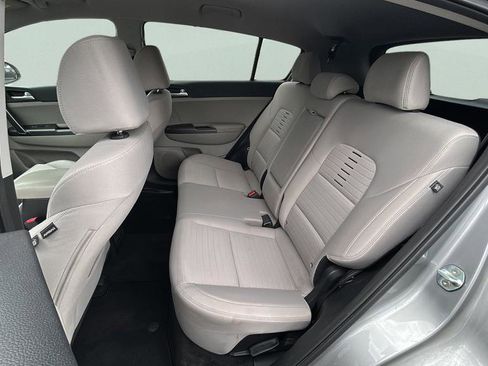 Used 2021 Kia Sportage LX w/ LX Fwd Popular Package image 16