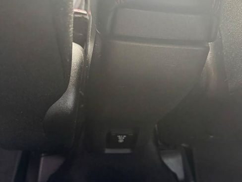 Used 2016 Jeep Renegade Trailhawk AWD/4WD image 16