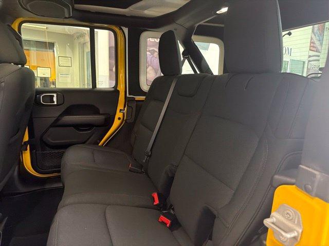 Used 2019 Jeep Wrangler Unlimited Sahara AWD/4WD image 23