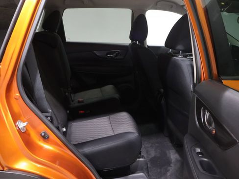Used 2019 Nissan Rogue SV AWD/4WD image 20