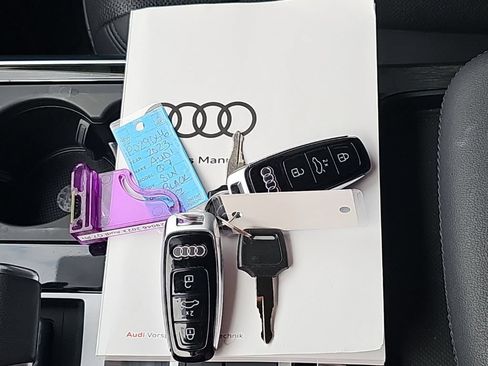 Used 2023 Audi Q7 3.0T Premium Plus AWD/4WD image 5