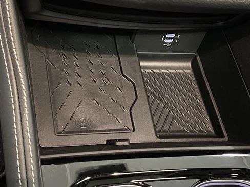 New 2026 Chrysler Pacifica Limited w/ S Appearance Package image 30