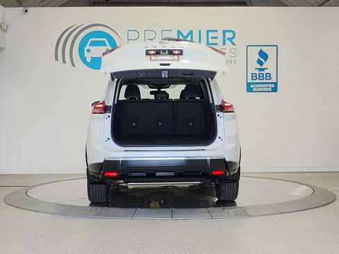 Used 2025 Nissan Rogue Platinum w/ Tech Package image 65