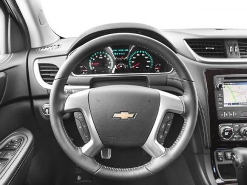 Used 2016 Chevrolet Traverse LT image 9
